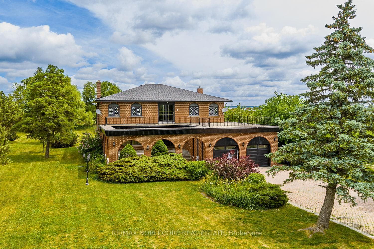 10201 Clarkway Drive, Brampton, ON L6P 0W3 - Photo 1