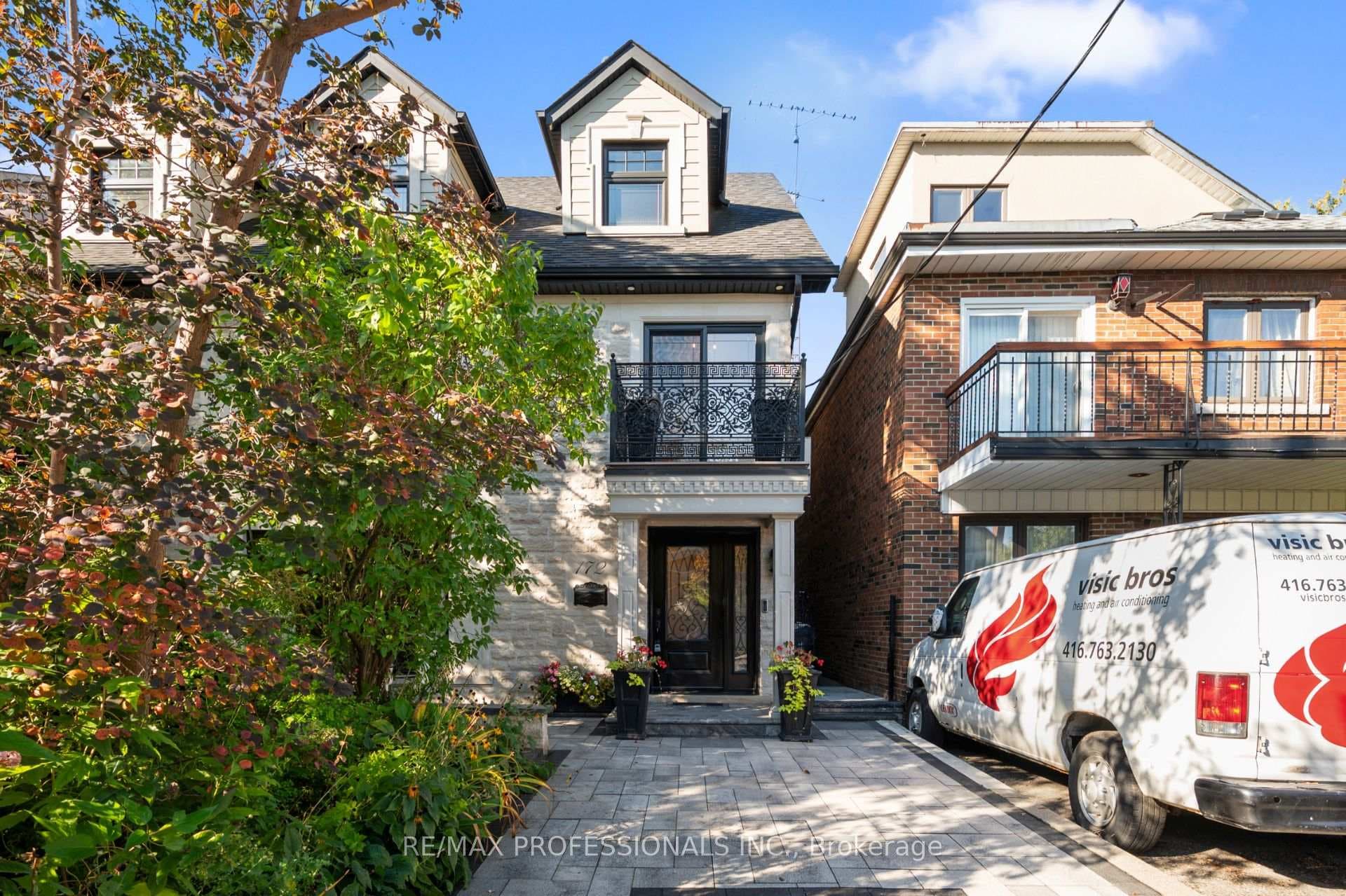 172 Humbercrest Boulevard Unit Lower, Bloor West Village / Swansea, ON M6S 4L3 - Photo 1