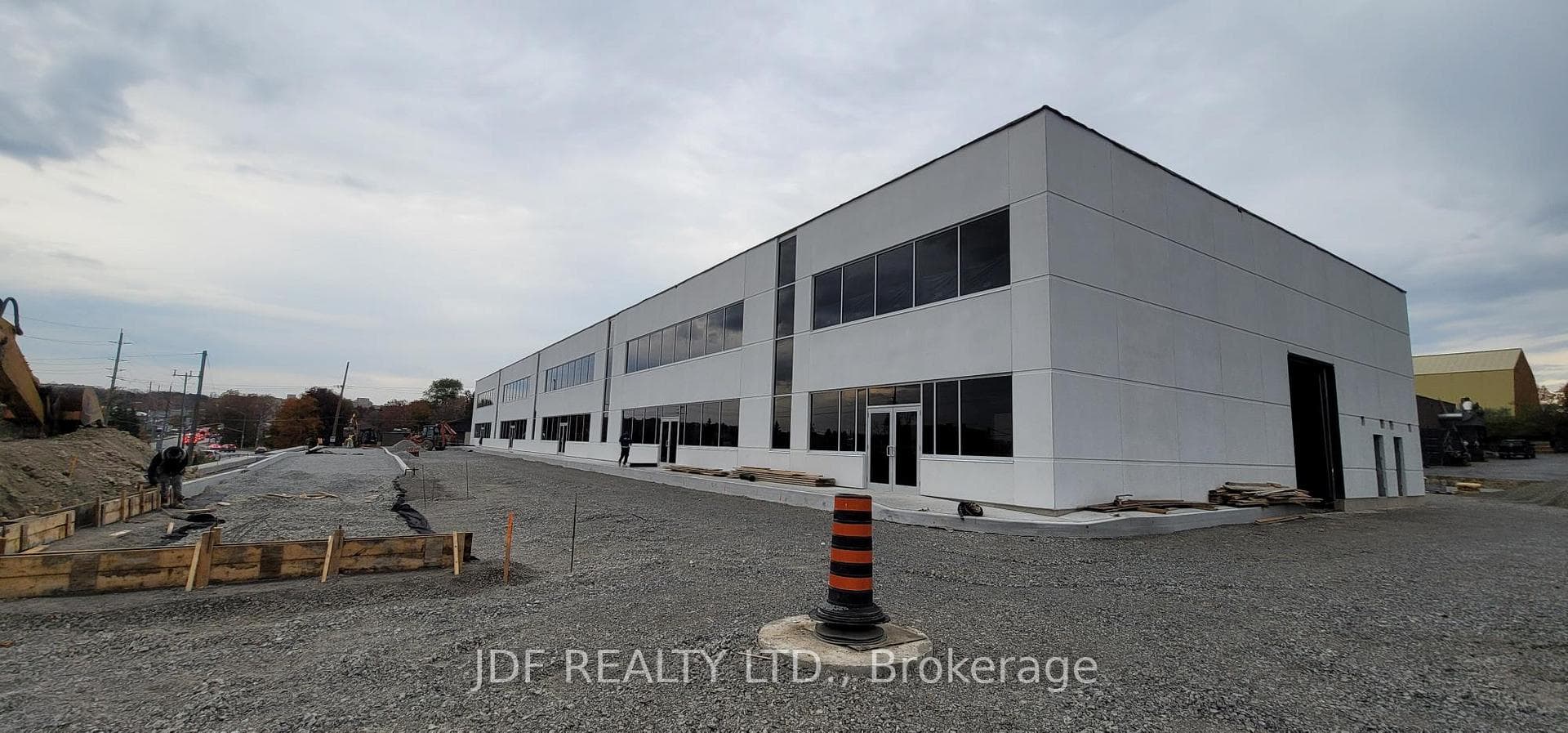 2 Scanlon Court Unit 1, Aurora, ON L4G 7B2 - Photo 1