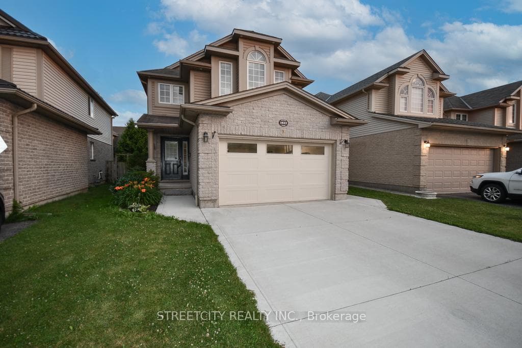 1623 McNeil Place, London South