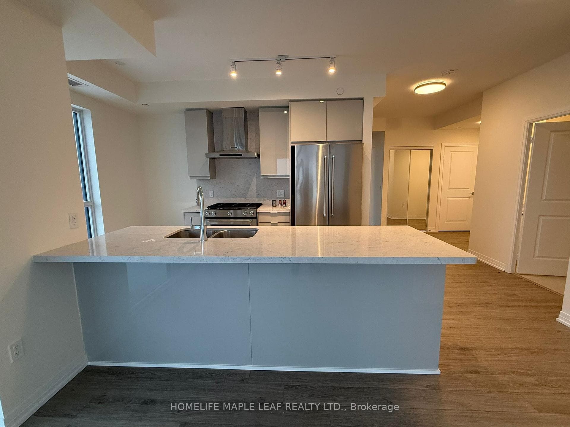 15 Watergarden Drive Unit 3706, Mississauga, ON L5R 0H4 - Photo 1
