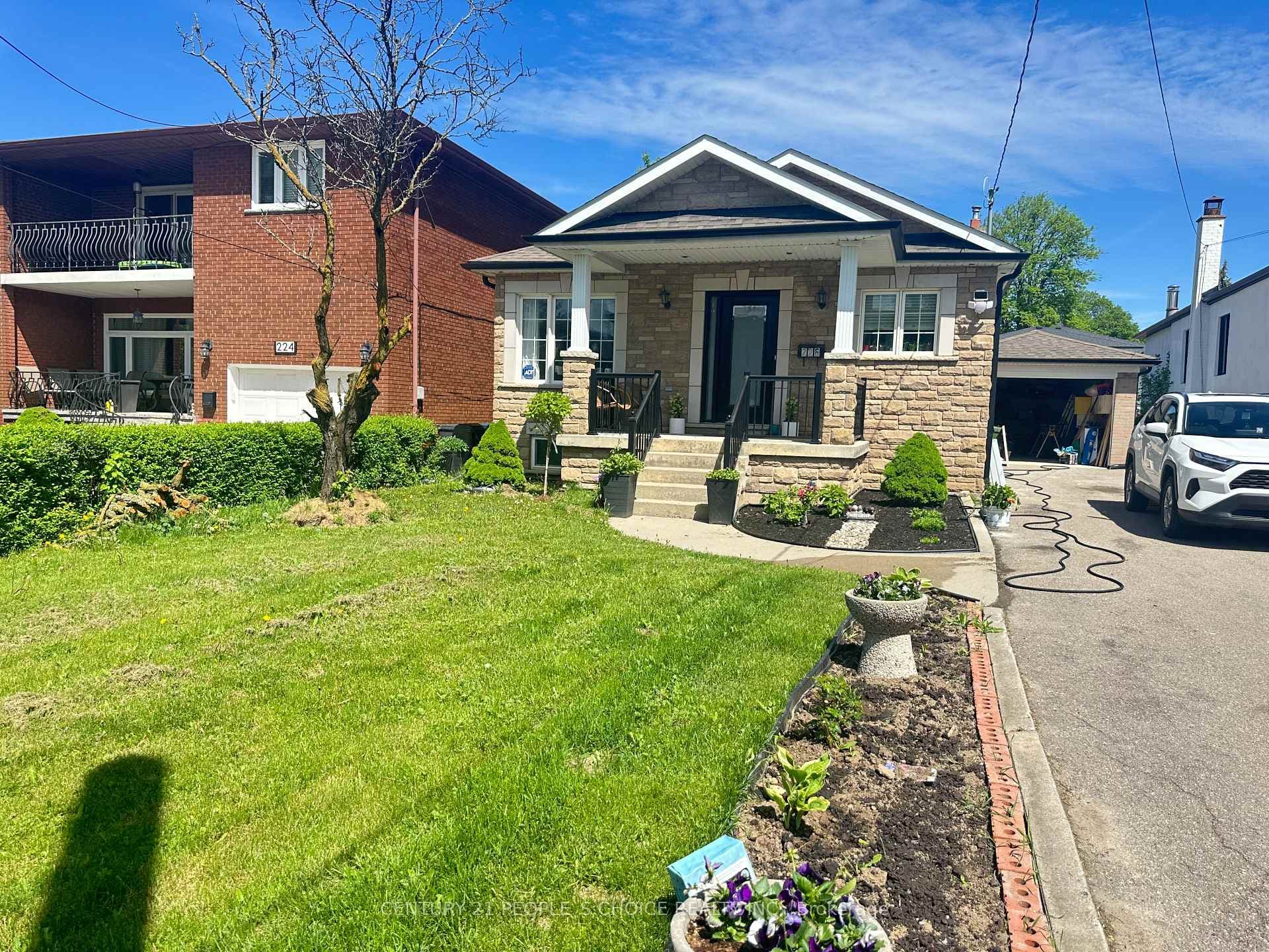 226 Falstaff Avenue Unit Basement, York / Weston, ON M6L 2G1 - Photo 1