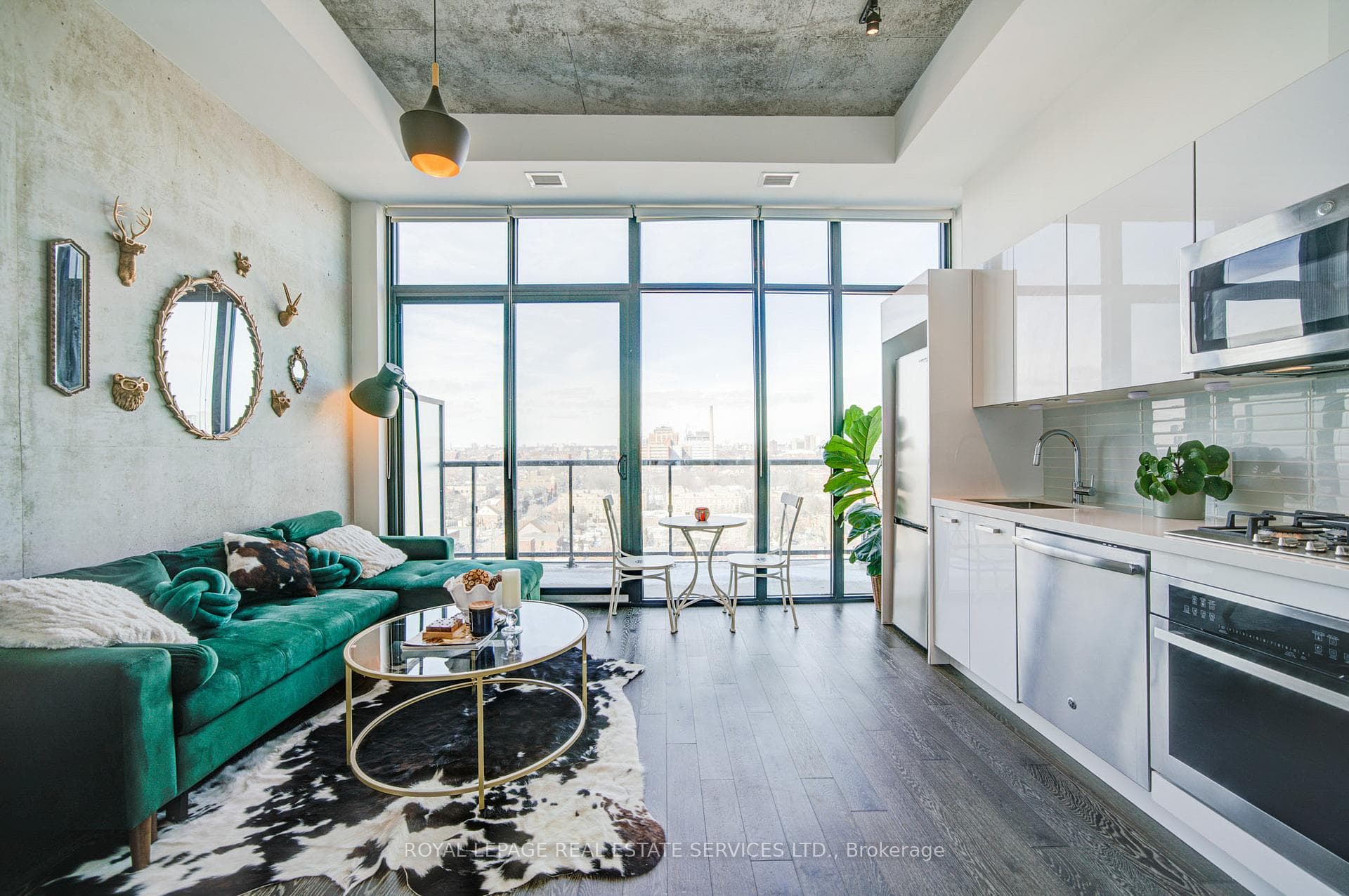 608 Richmond Street Unit 1311, Downtown Toronto / Waterfront, ON M5V 0N9 - Photo 1