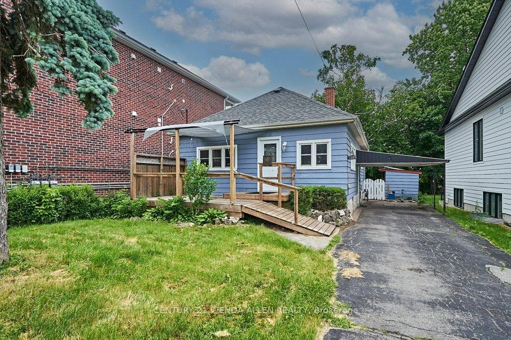 135 Gibbons Street, Oshawa
