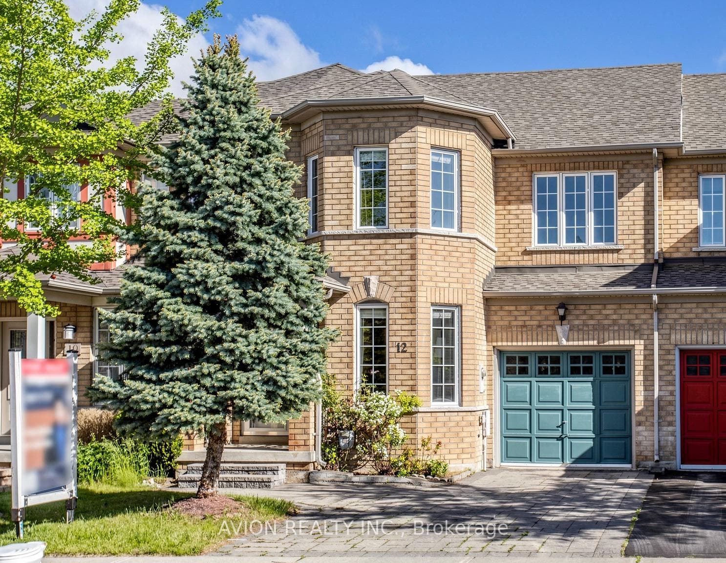 12 Rideau Drive, Richmond Hill, ON L4B 4P5 - Photo 1