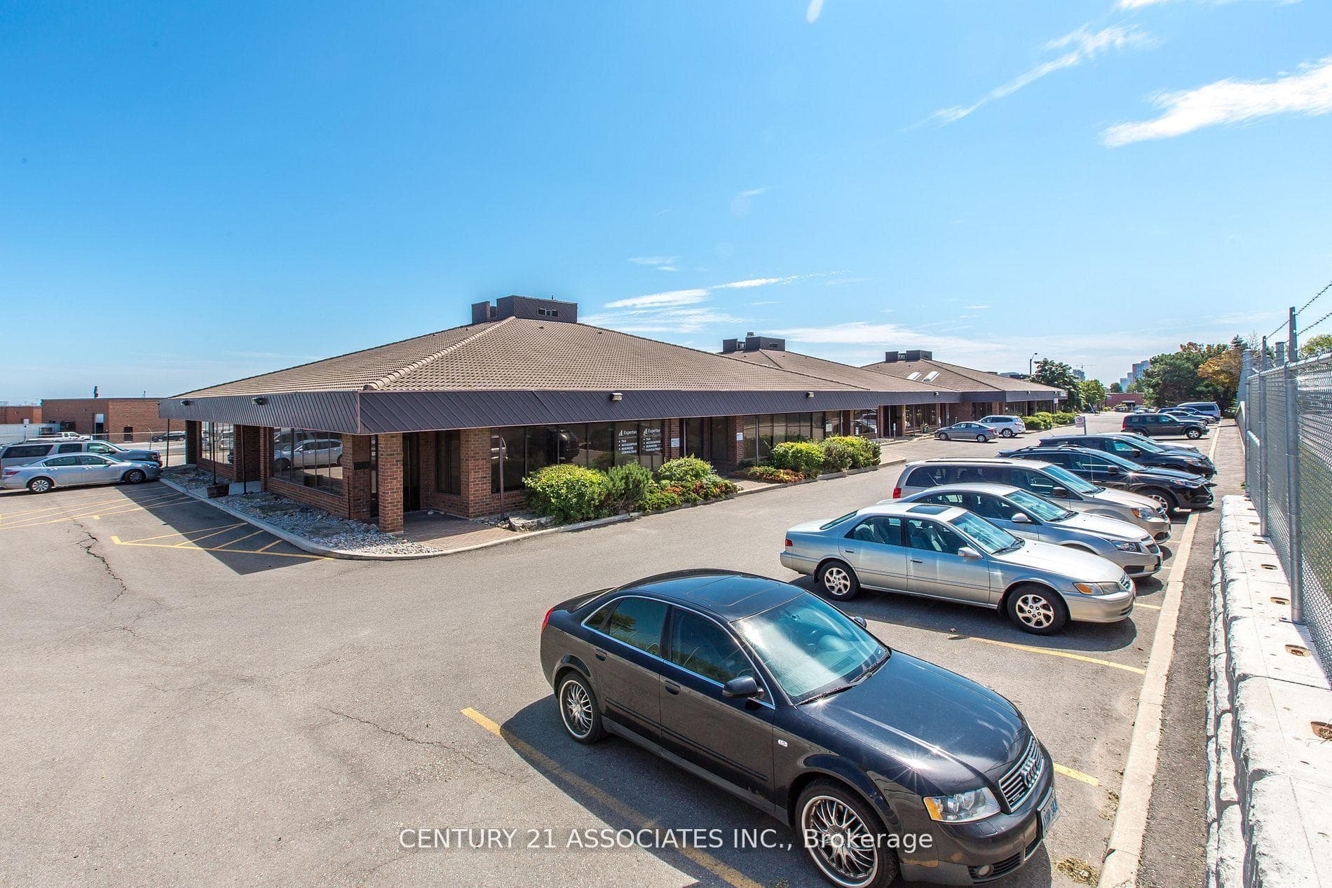 Ground Floor unit with ample customer parking