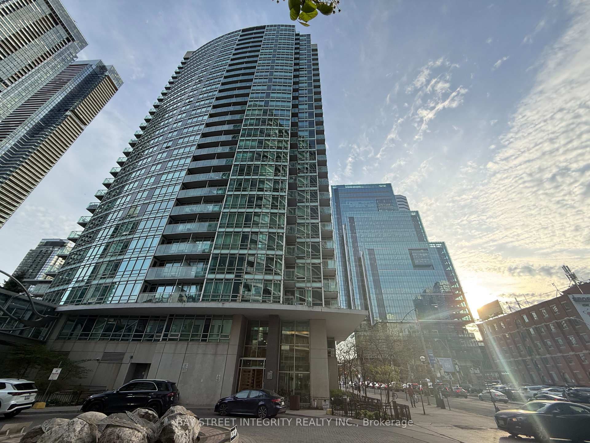 381 Front Street Unit 3003, Toronto C01