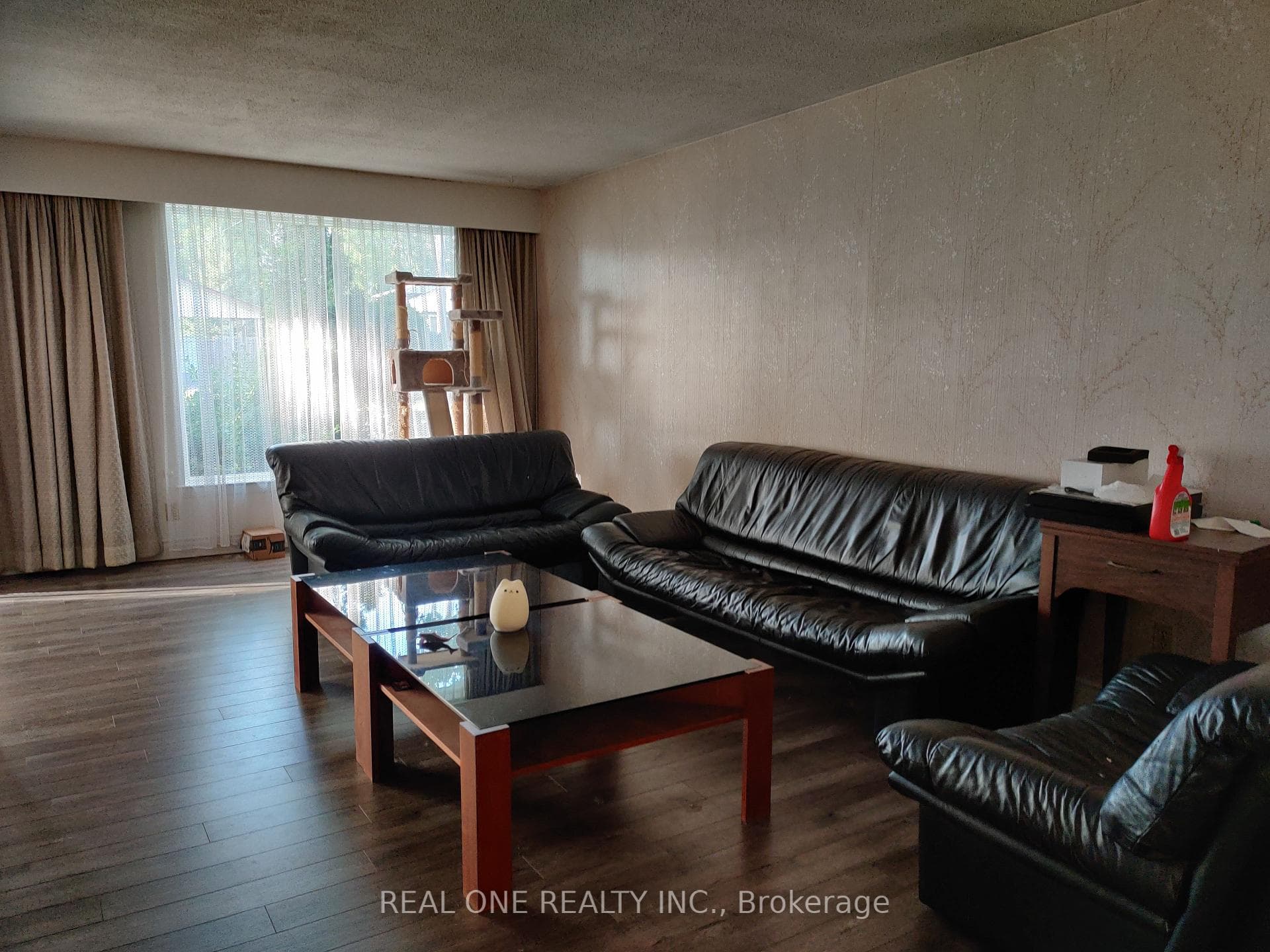 9 Lisburn Crescent Unit upper, Hillcrest Village / Bayview Village, ON M2J 2Z4 - Photo 1