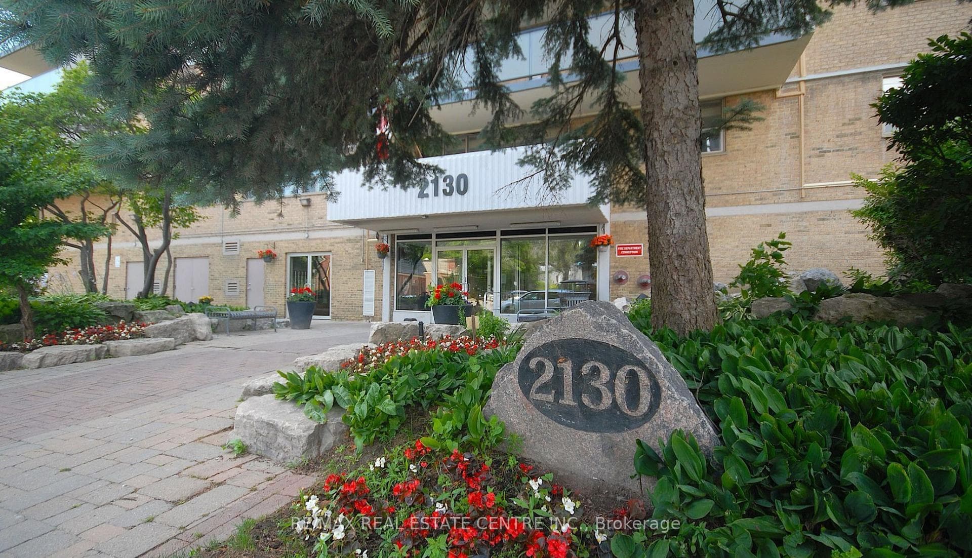 2130 Weston Road Unit 1004, York / Weston, ON M9N 3R9 - Photo 1
