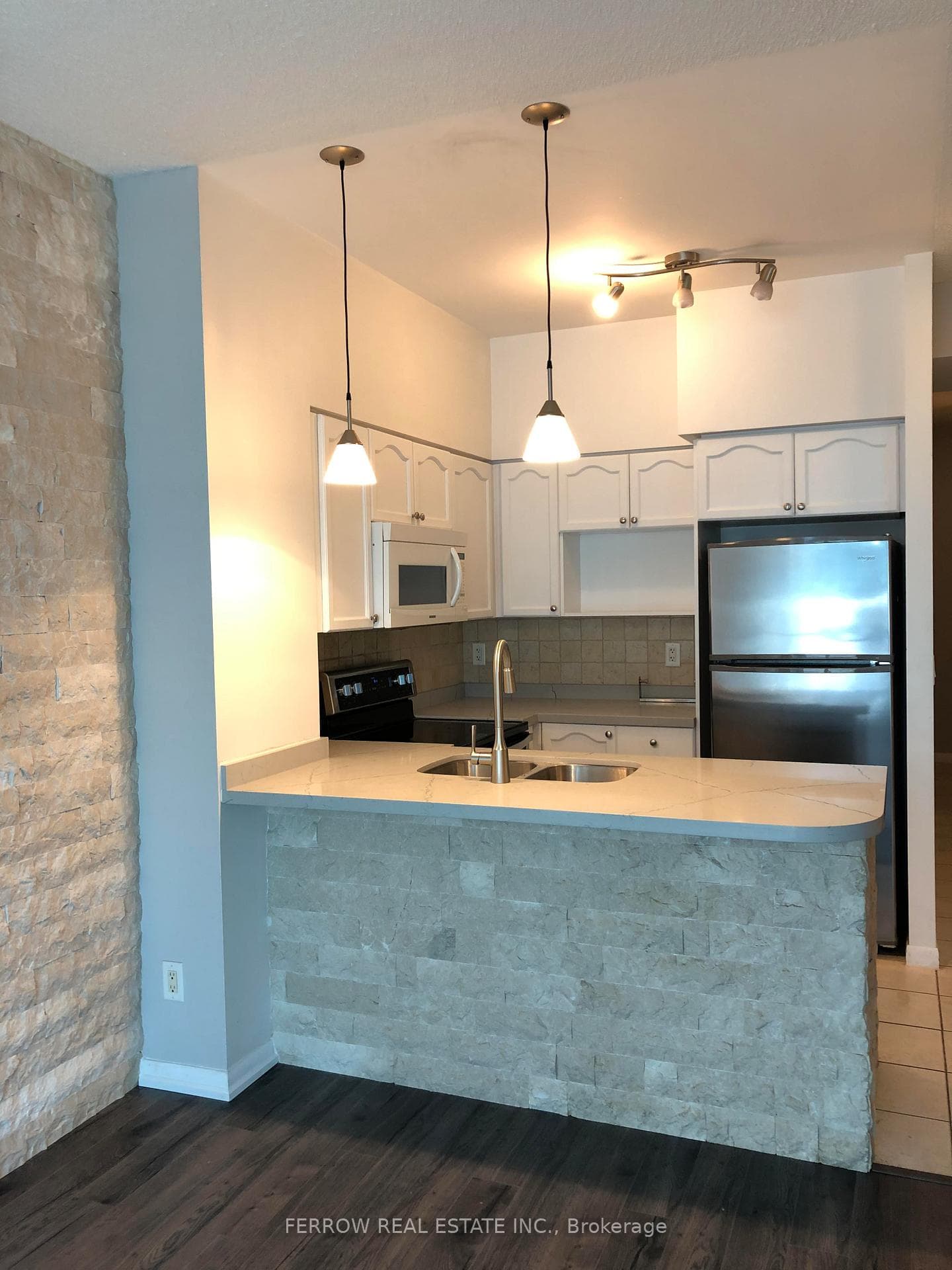18 Yonge Street Unit 1601, Toronto C01