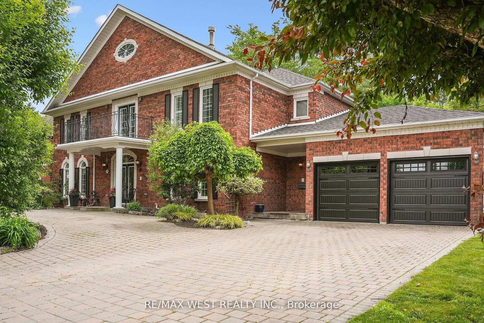 81 Woodview Drive, Pickering, ON L1V 1L1 - Photo 1